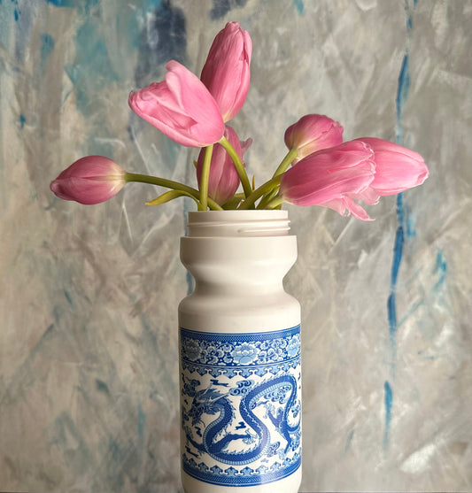 Bicycle Water Bottle with a Modern Chain Design - Dispatch Bike