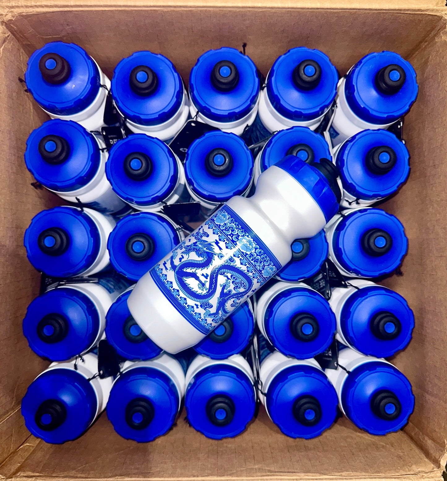 Bicycle Water Bottle with a Modern Chain Design -  Dispatch Bike